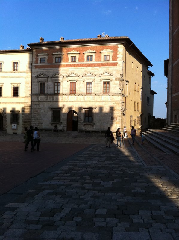 0.Contucci Palazzo