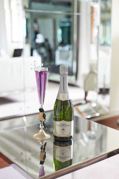 0.Love Potion Champagne con bottiglia