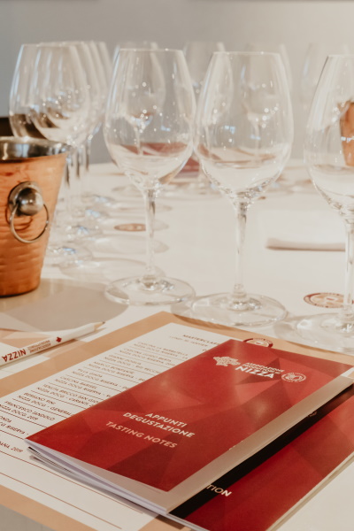 0.Nizza DOCG Around the World Masterclas