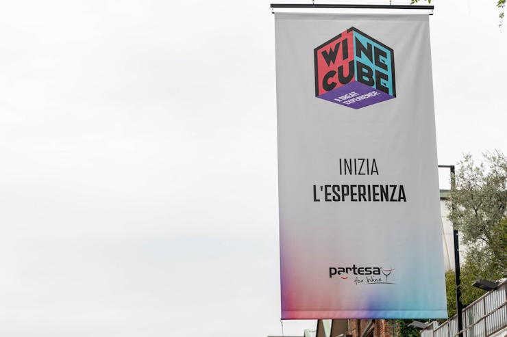 0.PARTESA Wine Cube