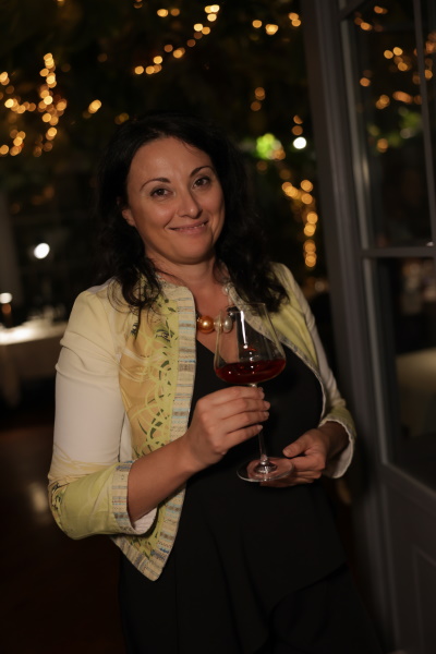 0.Roberta Surini