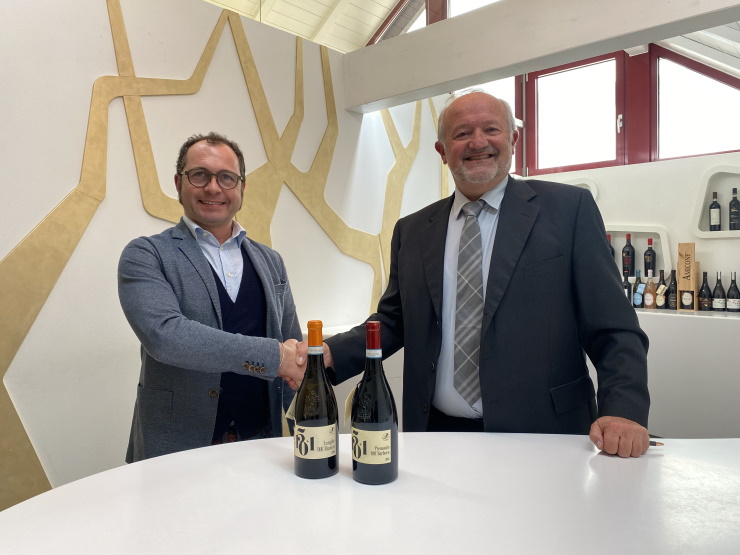 0.da sx Cristiano Amerio Presidente Cantina Cooperativa di ValleBelbo e Daniele Simoni AD Schenk Italian Wineries